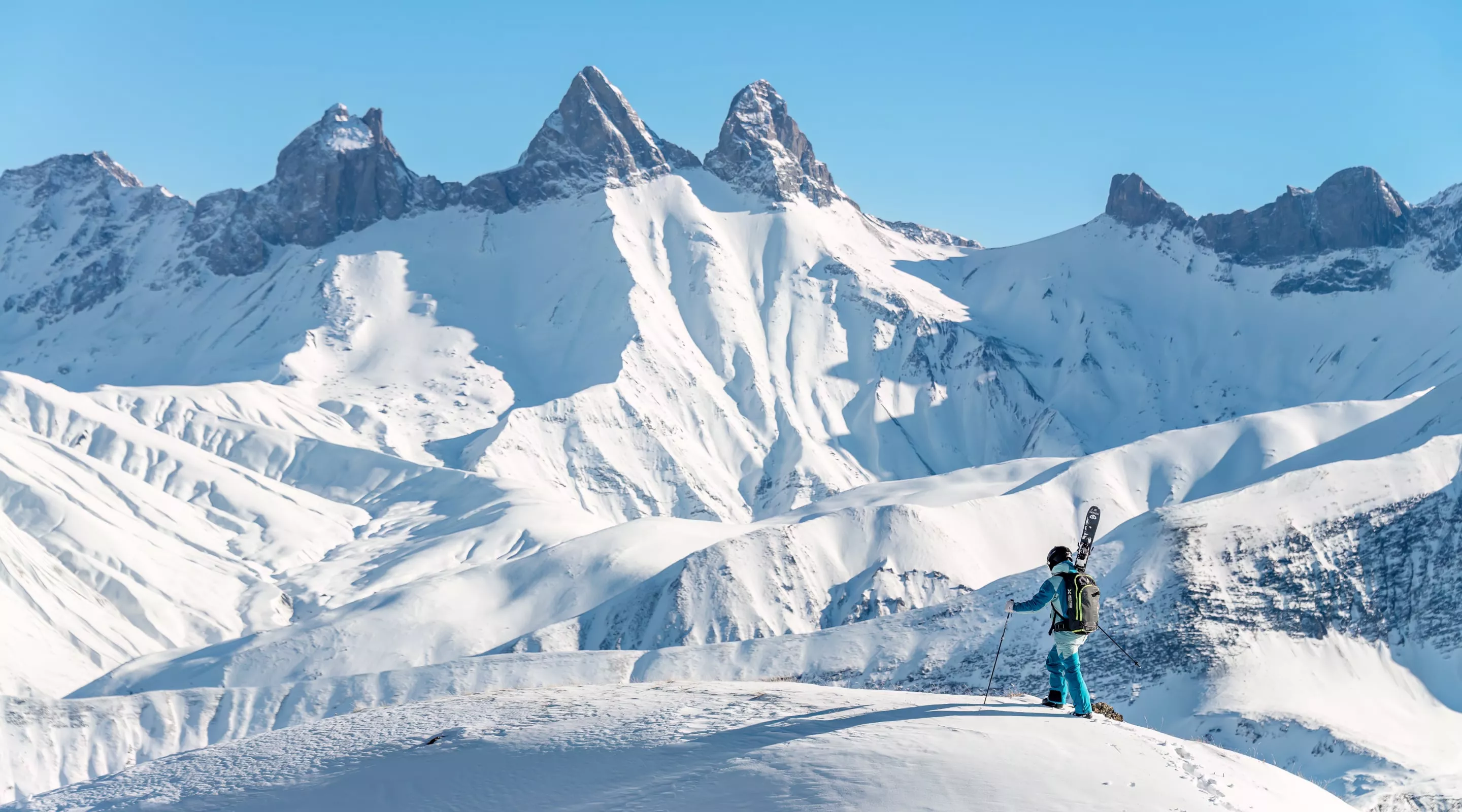 Montagne et skieur